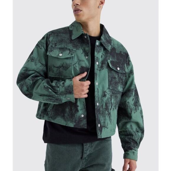 BoohooMAN BOXY ABSTRACT HEAVY TWILL CAMO TRUCKER - GREEN XL nwt - Picture 1 of 5